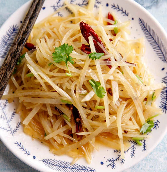 Hot and Sour Shredded Potatoes (酸辣土豆丝)