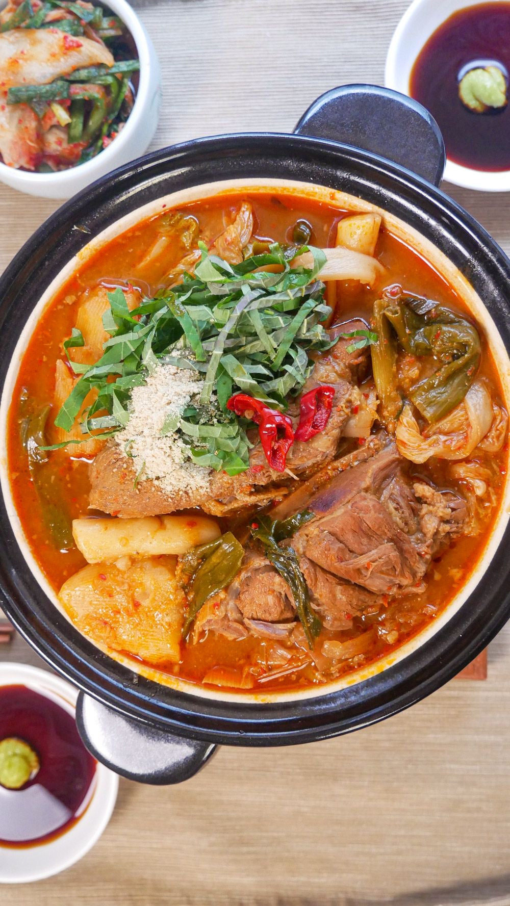 Korean Spicy Pork Bones Soup 200g/400g NET
