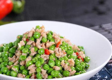 Minced Pork with Green Peas (豌豆炒肉末)