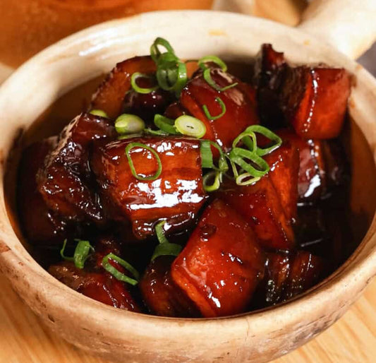 Chinese Red-Braised Pork Belly (红烧肉)